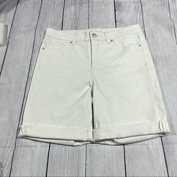 NWOT Jessica Simpson Bermuda White Shorts Sz 10/30 - Picture 2 of 8